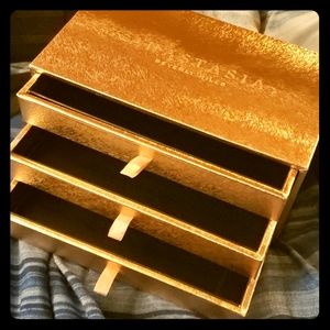 Anastasia Beverly Hills 2019 Holiday Palette Vault